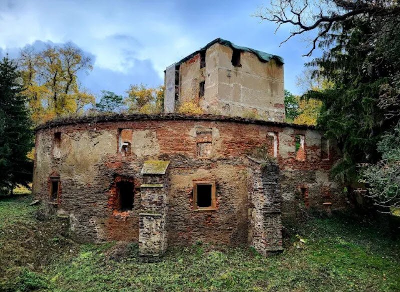 Zamek Rycerski w Ciepłowodach, Ciepłowody, Poland, Poland